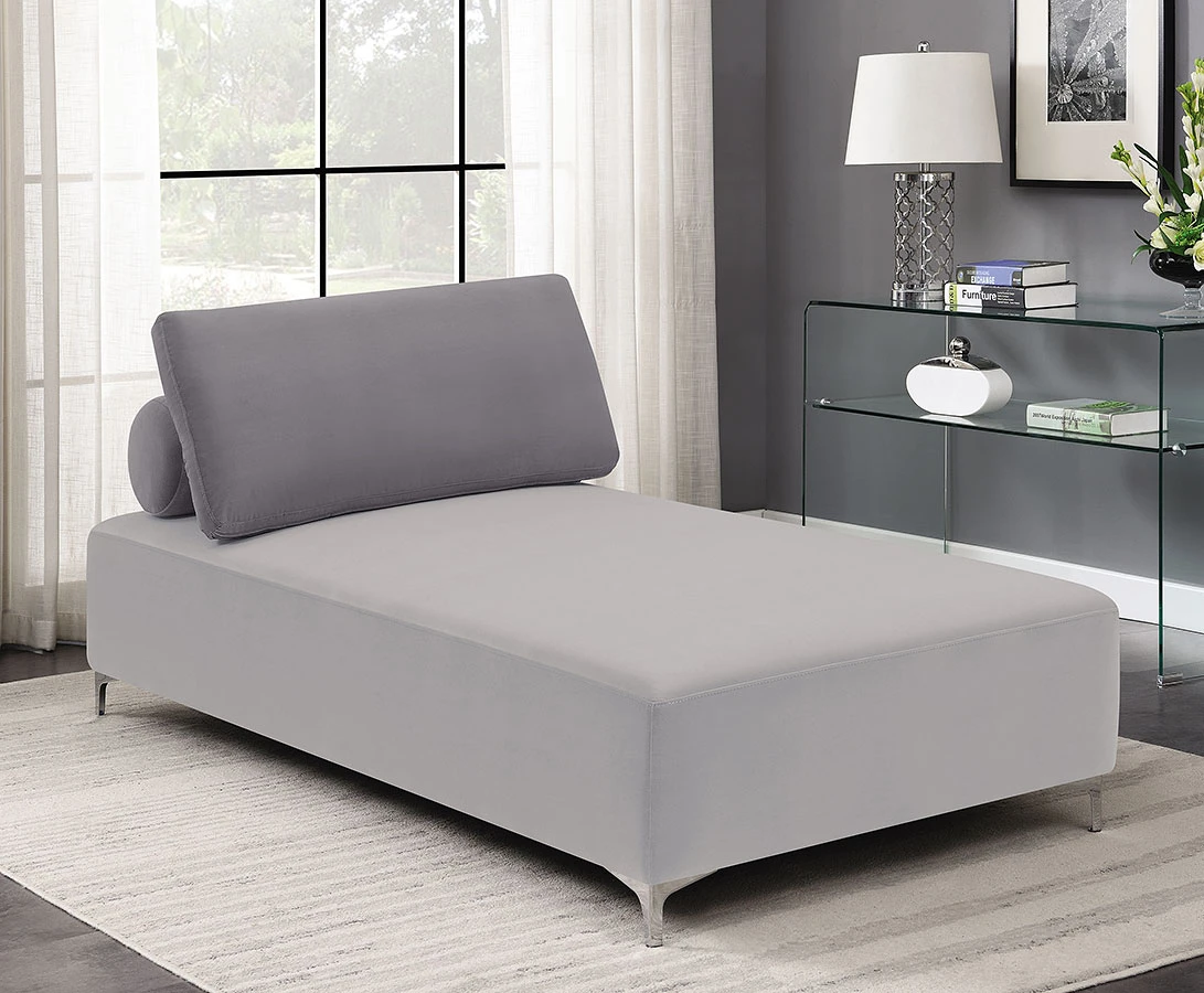 Boxy Chaise 3 Boxy Chaise