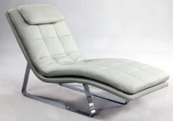 Corvette Chaise (White)